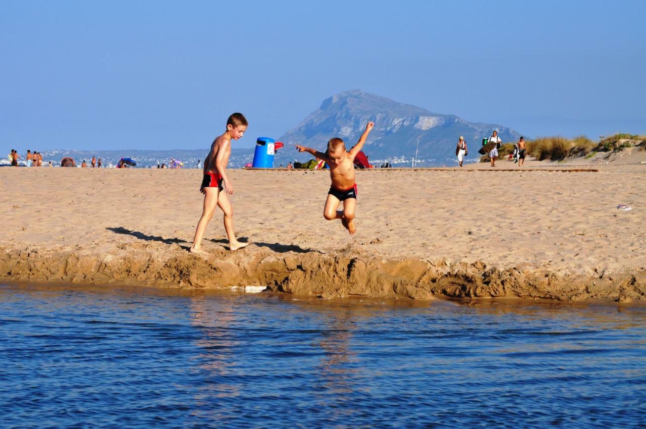 Family Beach Villa Rubens Oliva Buitenkant foto